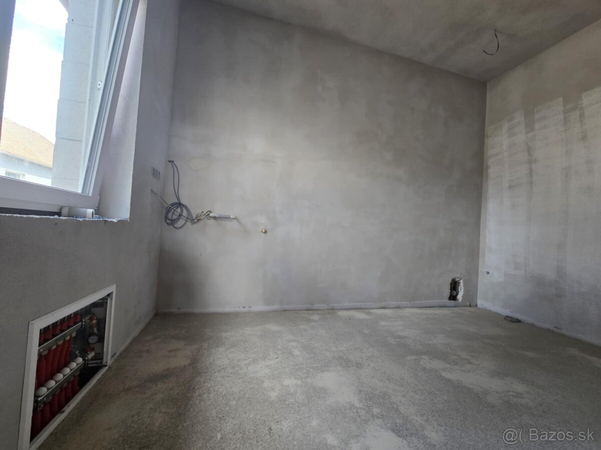 Obchodný priestor v centre Tekovských Lužian - 6