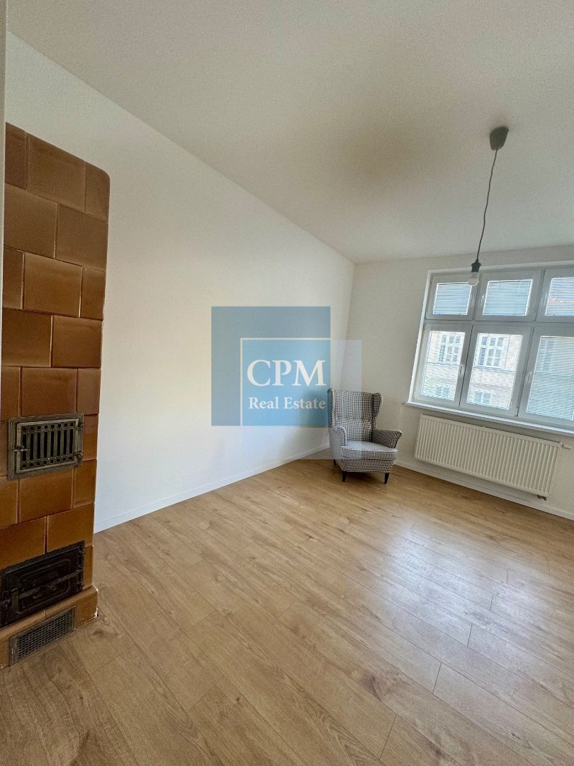 Ponúkame na prenájom 3. izbový veľký byt v centre mesta na Z - 6