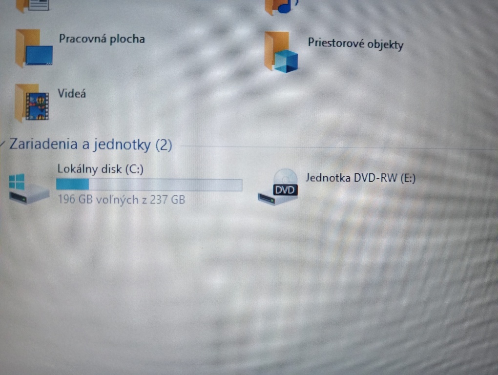 predám Lenovo thinkpad T440p , Intel core i5 , 8gb ram ,ssd - 6