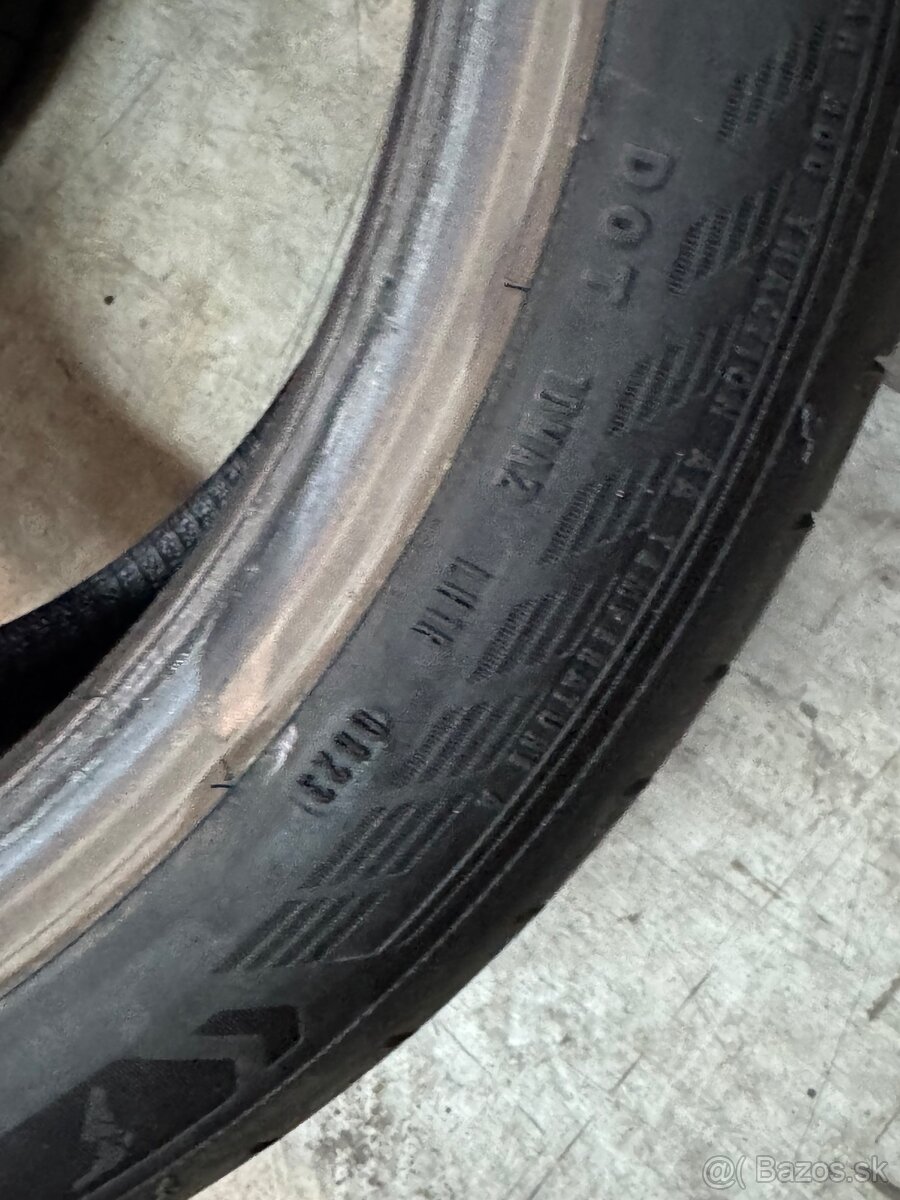 245/45R19 - 6