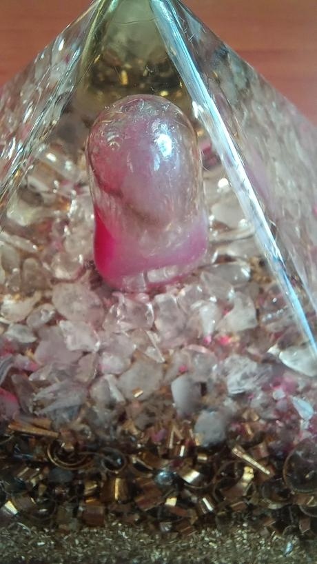 Pyramída orgonit + labuť z mienrálu - 6