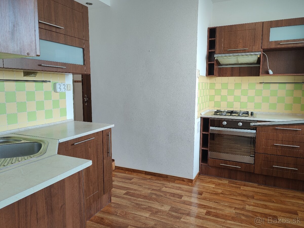 3izb.byt s výhladom na Vysoke Tatry v Poprade - 6