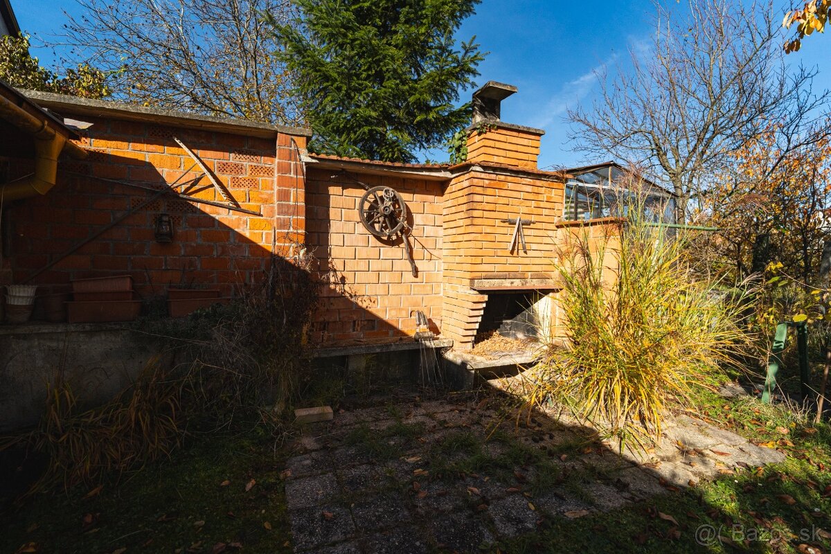 Rodinný dom Bojice,garáž, 958 m2 - 6