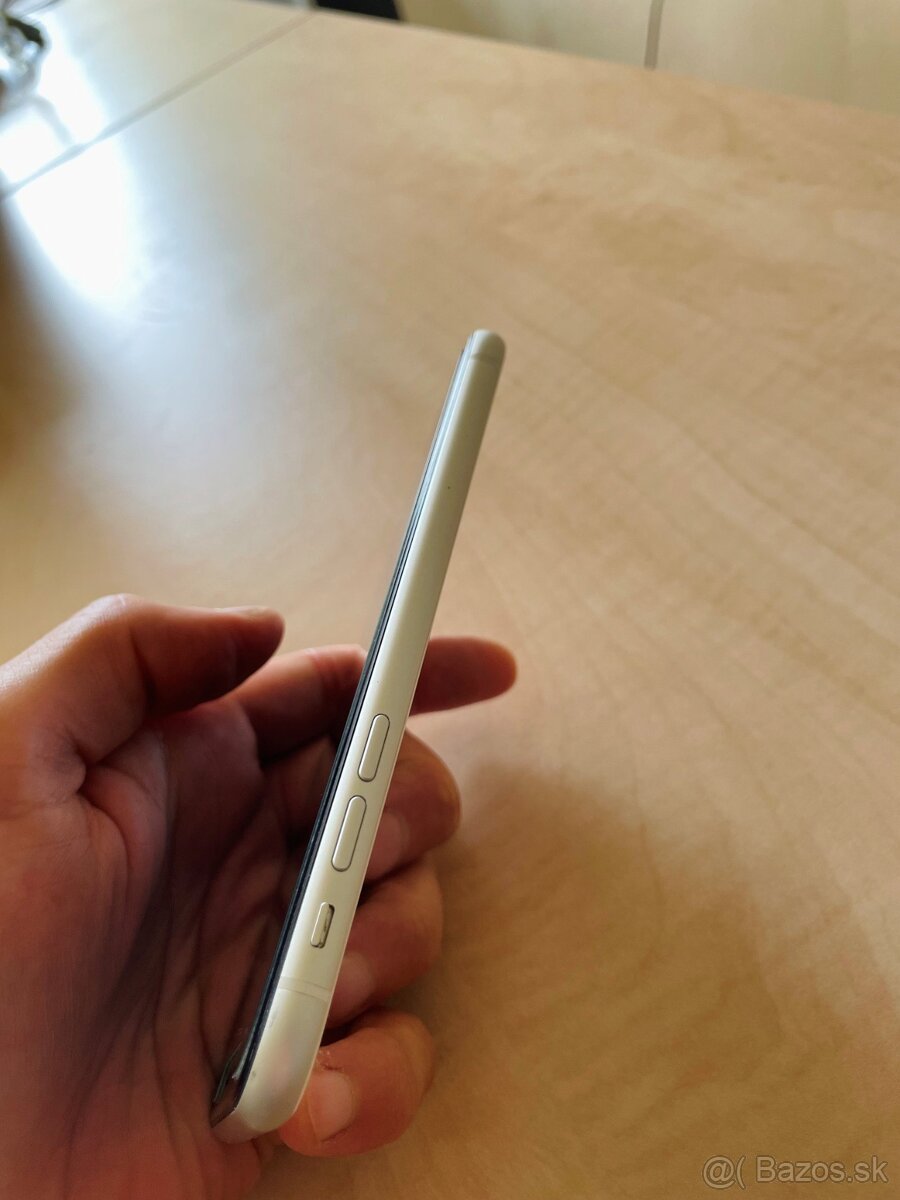 iPhone XR 128gb - 6