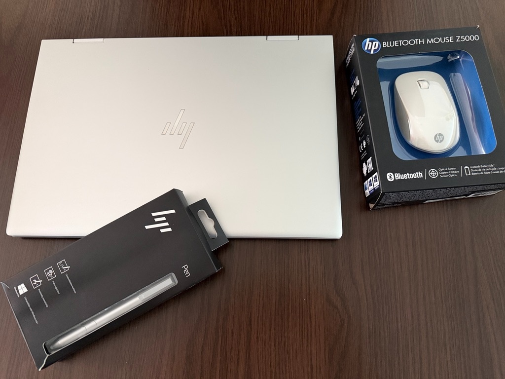 Notebook s dotykovým otočným displejom + príslušenstvo - 6