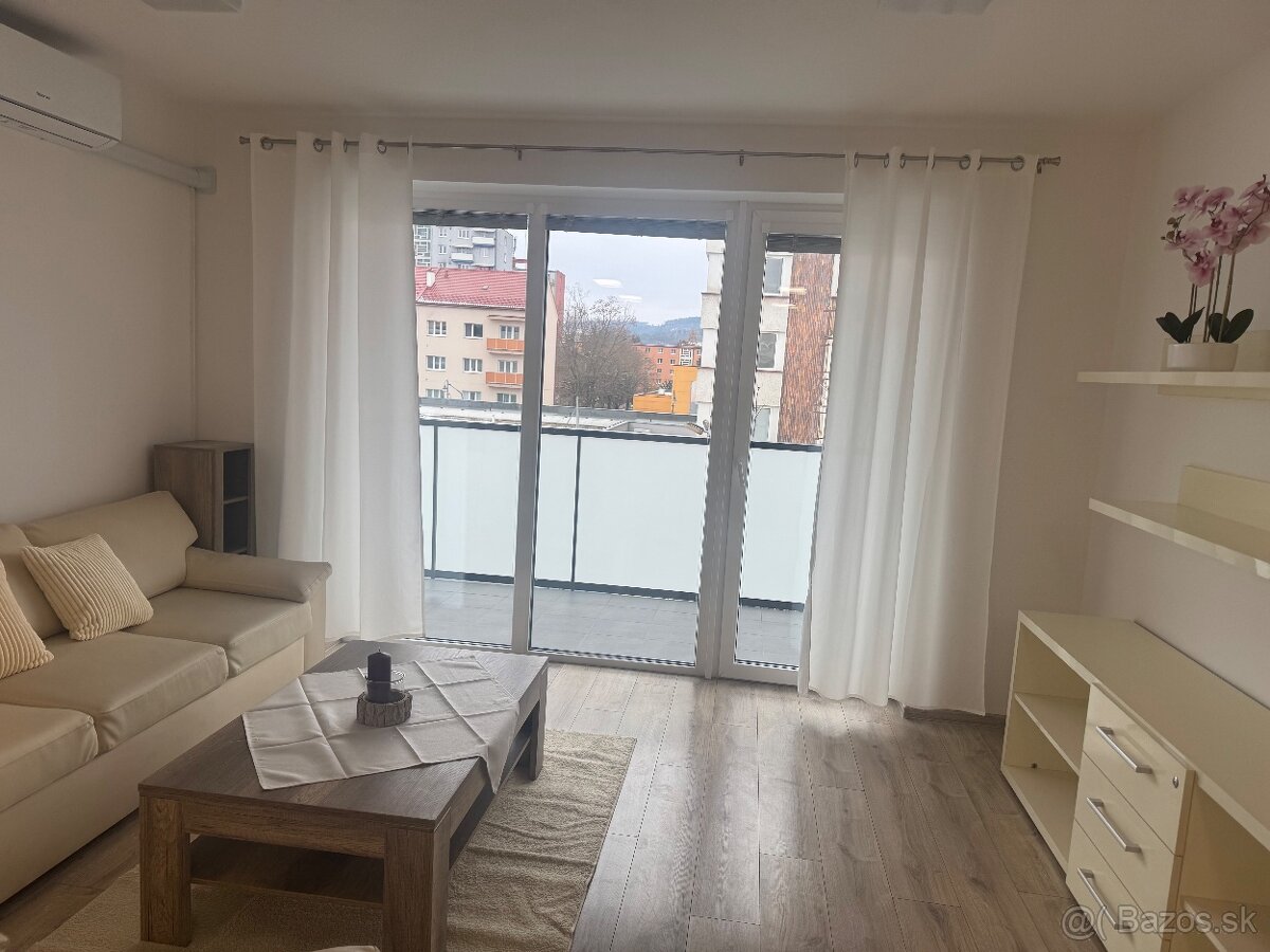 Ponúkame do prenájmu 3-izbovy byt s parkovacím miestom - 6