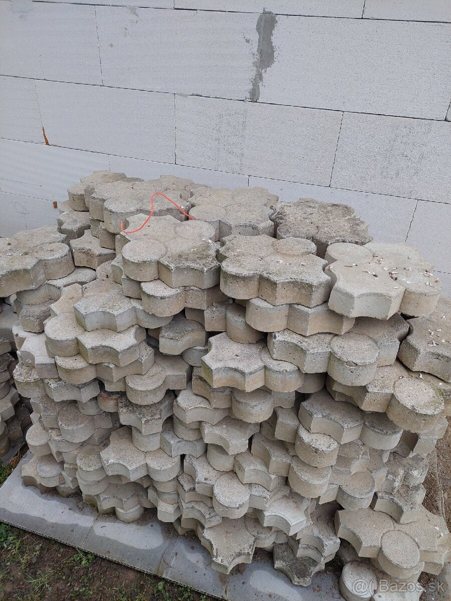 Dlažba známková - 6