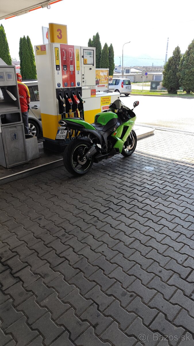 Kawasaki Ninja ZX6-R - 6