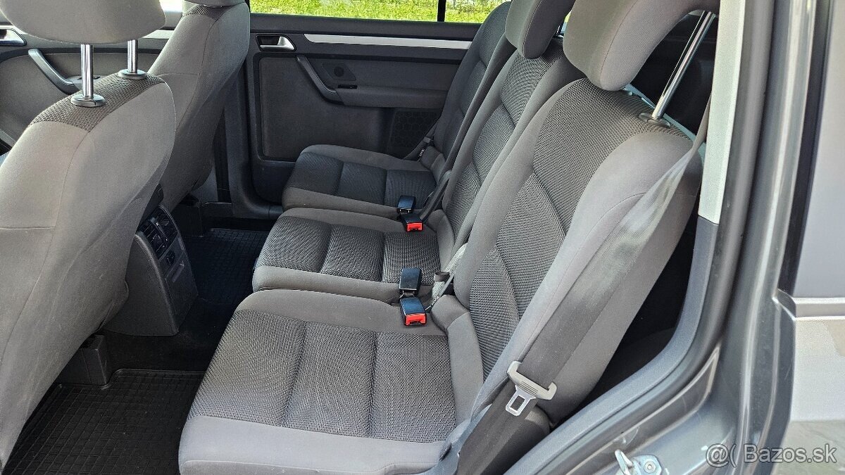 Volkswagen Touran 1.6 tdi dsg - 6