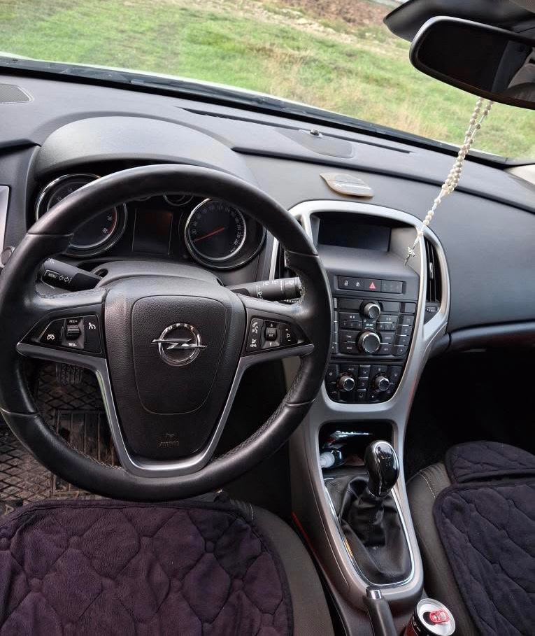 Opel Astra Sports Tourer - 6