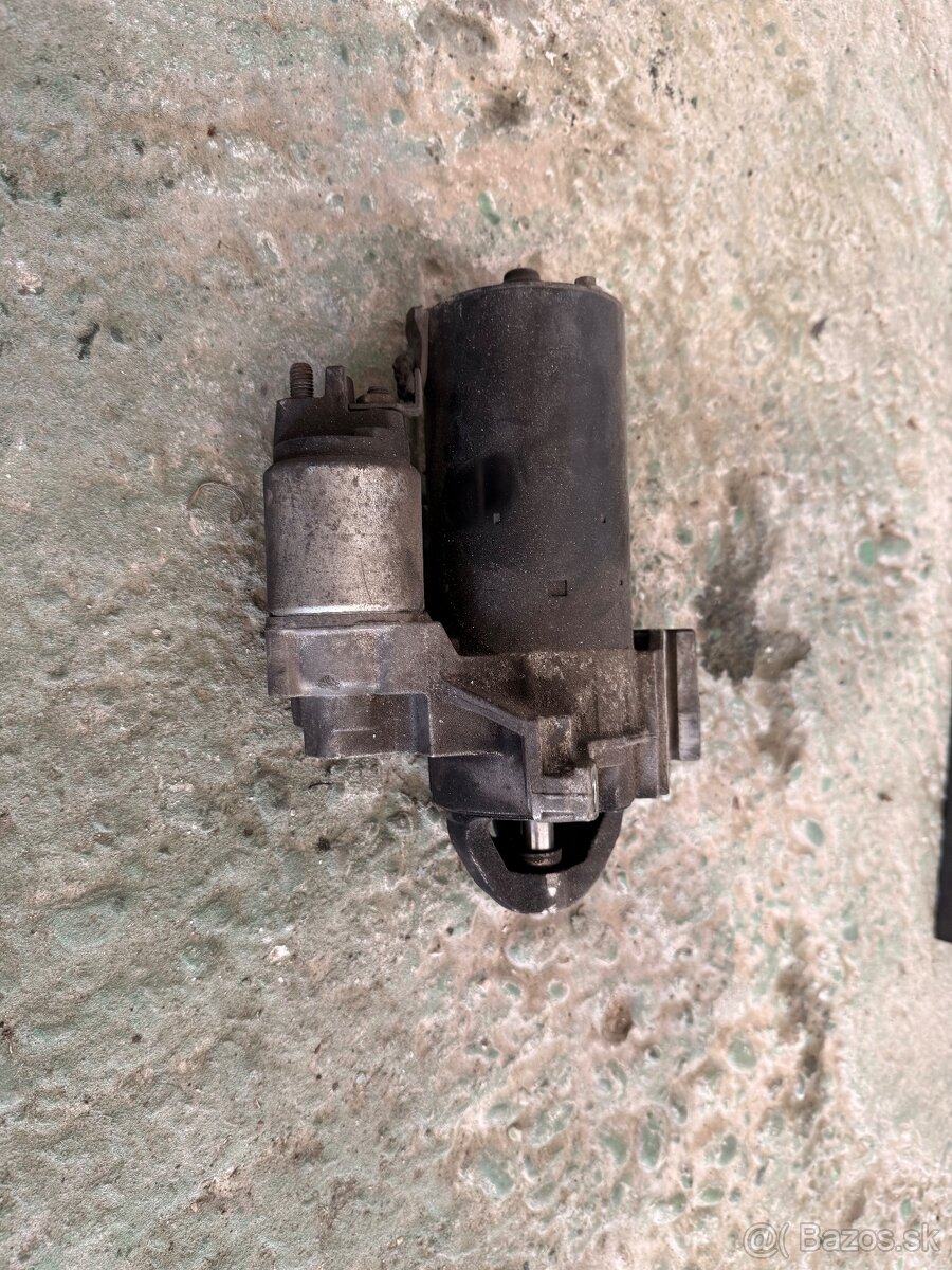 BMW e90 e91 318d 320d n47 - 6