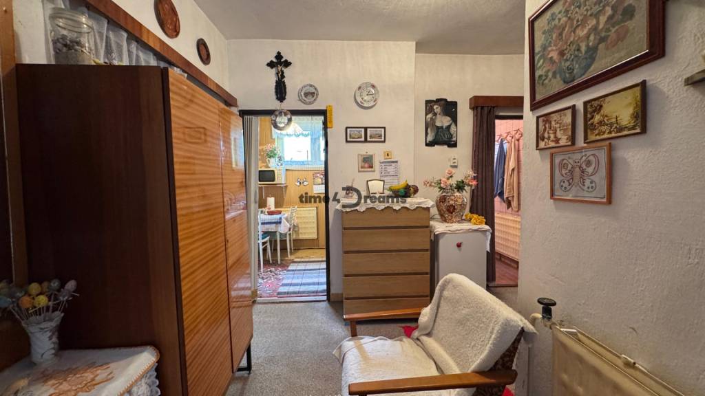 NA PREDAJ rodinný dom v Jelšovciach - EXKLUZÍVNE - 6