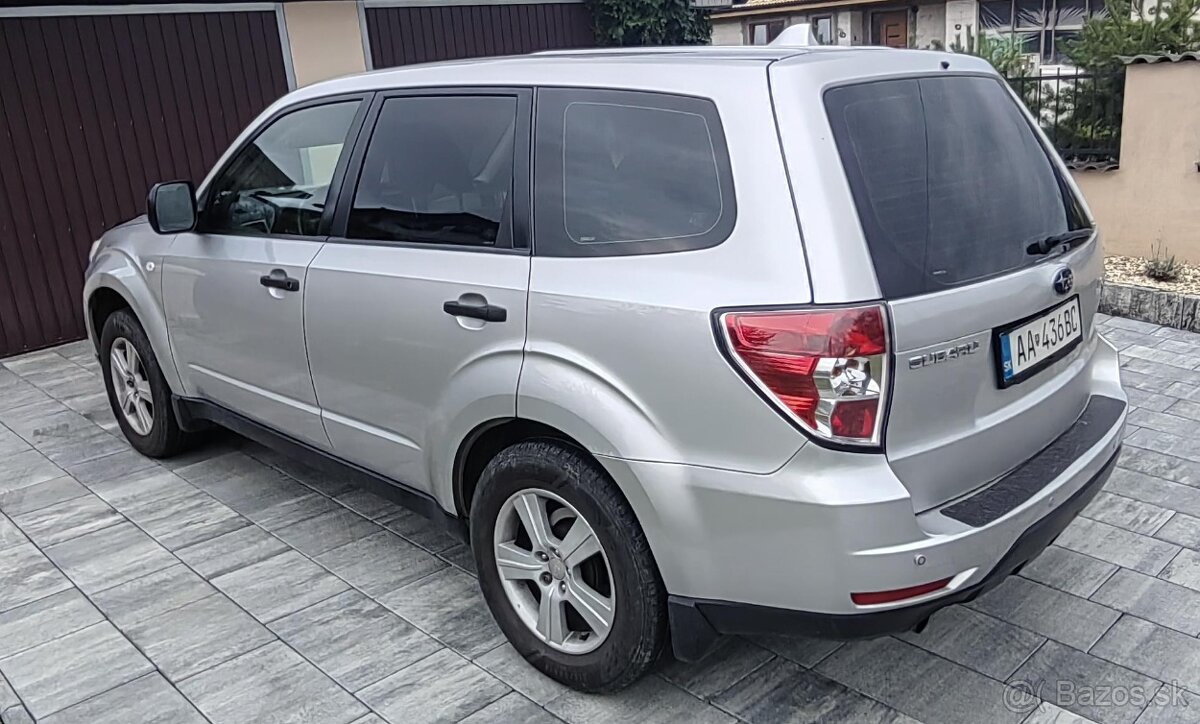 Predám Subaru Forester 2.0 D - 6