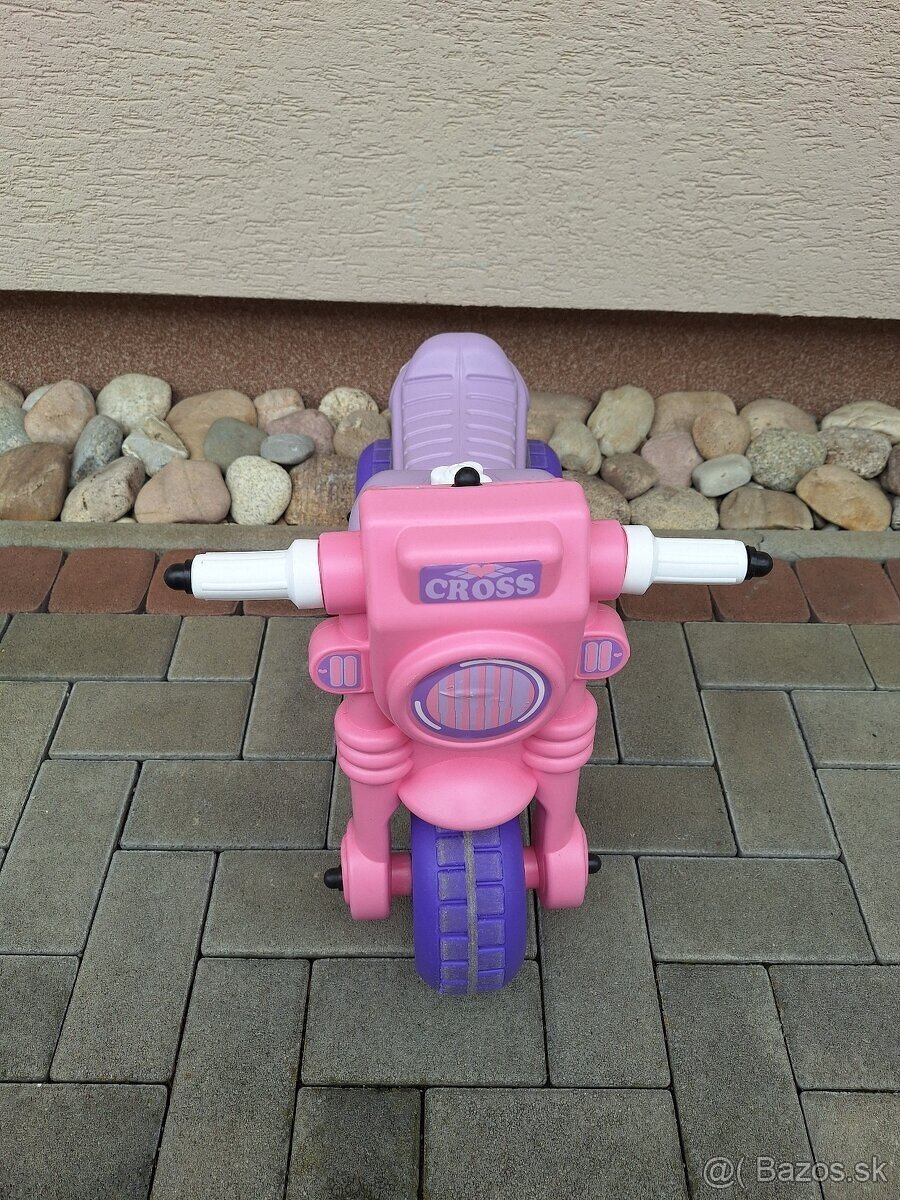 Predám-trojkolku,motorku,vaničku,podložku a hojdací koníka - 6