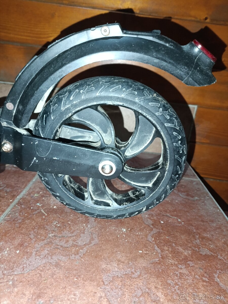 Elektrická kolobežka KUGOO - 6