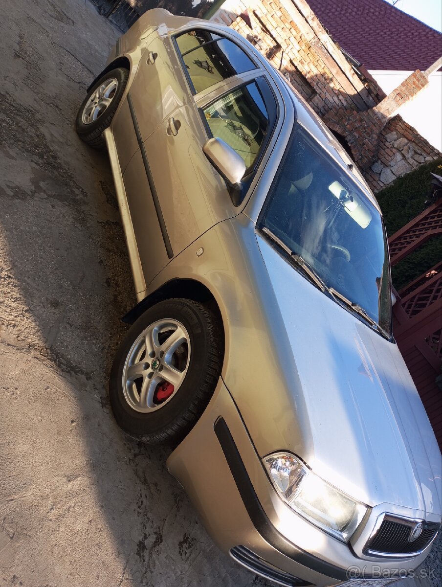 Oktavia 1.6 75 kw. Rv 2000. - 6