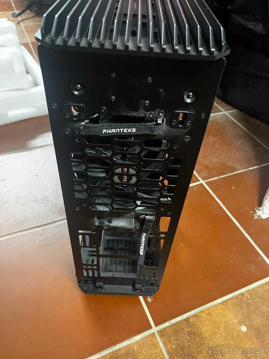 Predám skriňu Phanteks Evolv Shift 1 - 6