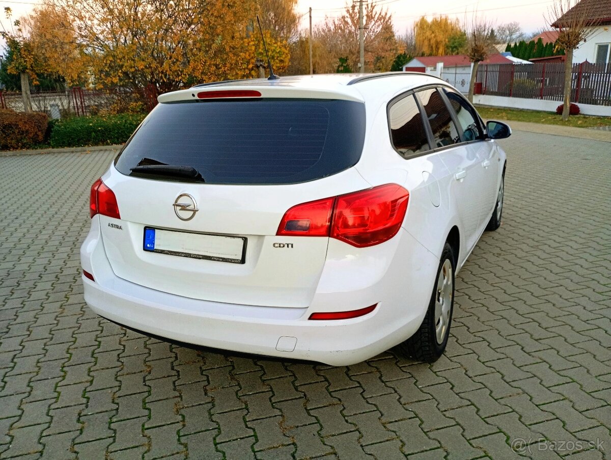 OPEL ASTRA 1.7CDTI 125K SPORT TOURER - 6