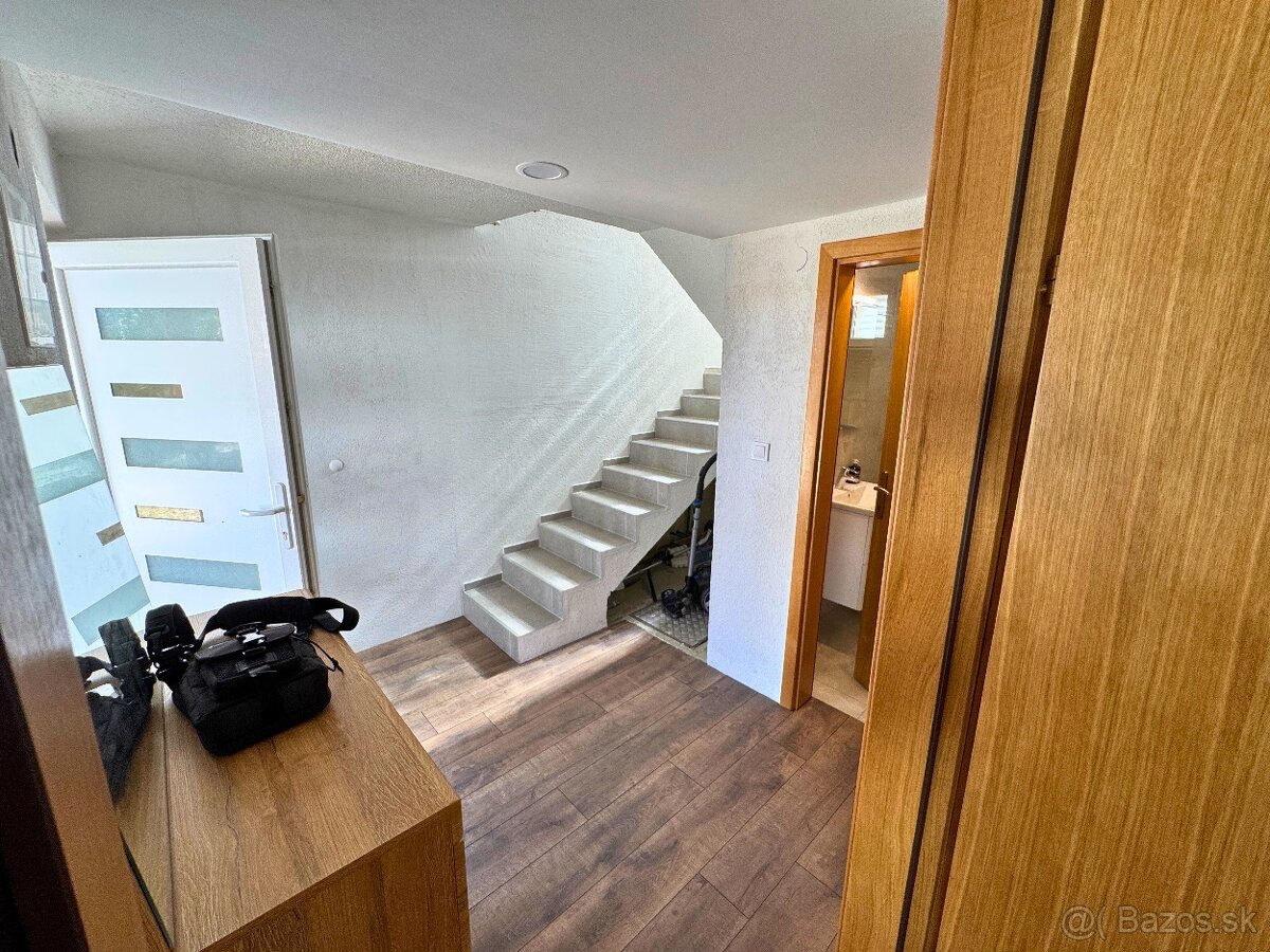 Rodinný dom s garážou na ostrove Vir - Chorvátsko - 6