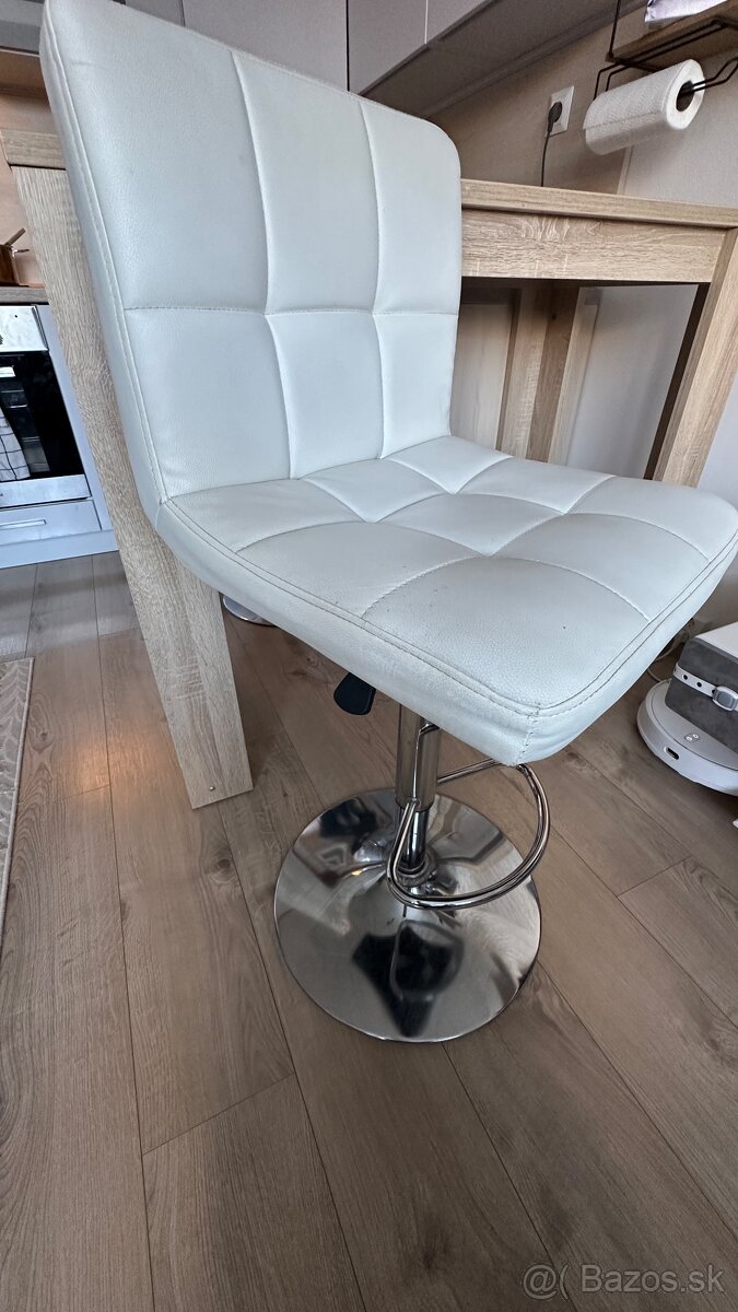 Barovy stôl so stoličkami - 6