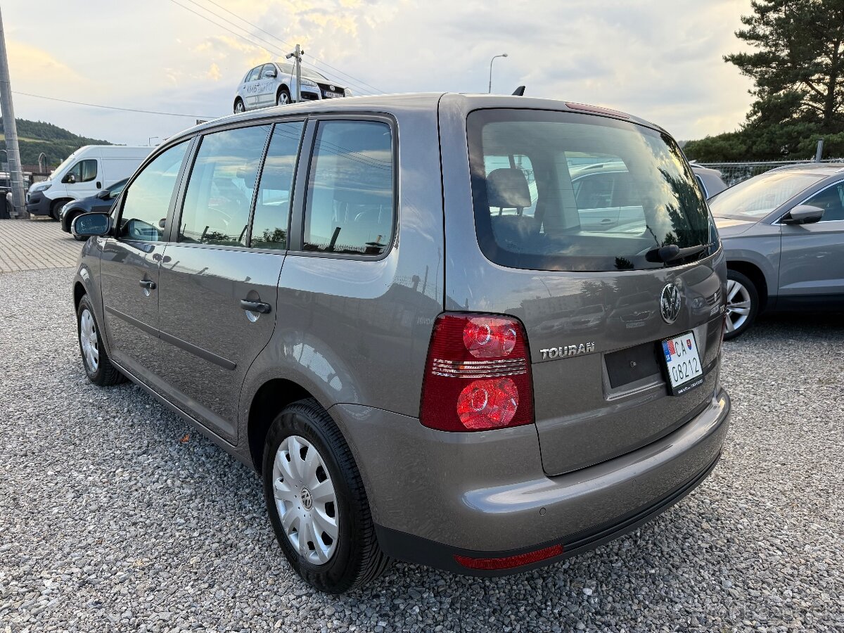 Volkswagen Touran 1.9TDI Conceptline - 6