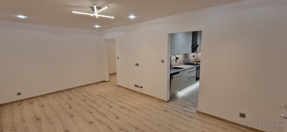 REALFINN EXKLUZÍVNE PREDAJ - LUXUSNÝ 2 IZBOVÝ BYT - 6