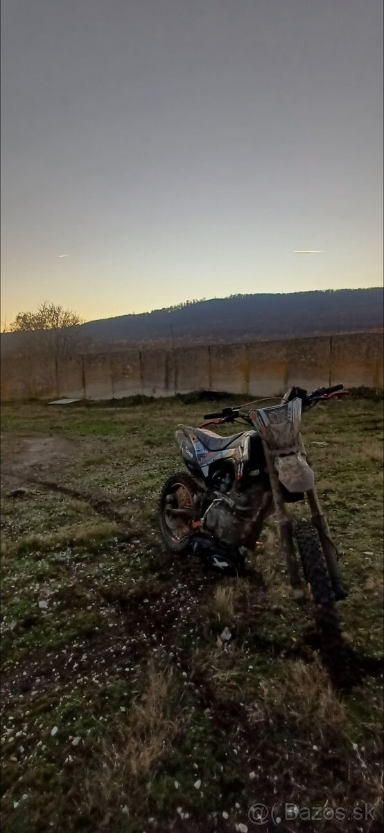 Predám motorku pitbike kxd 150 - 6