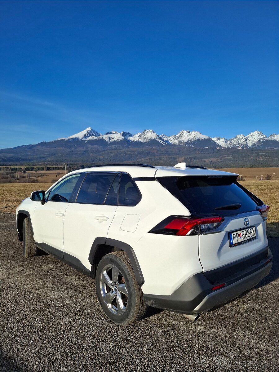 Toyota RAV4 COMFORT 2.0 Benzín 4x4 automat 33 000km - 6