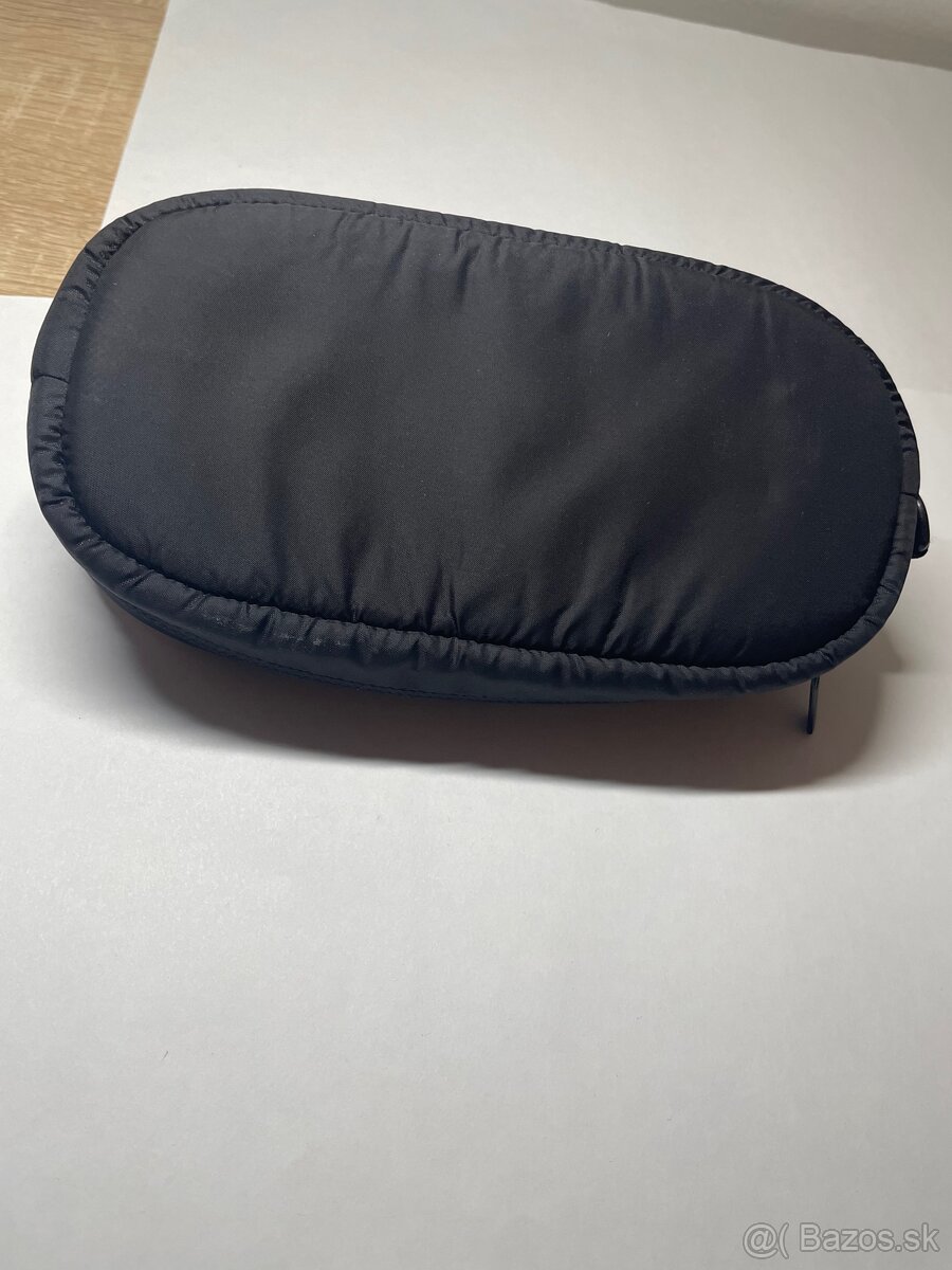 PS VITA PCH-1004(OLED) - 6