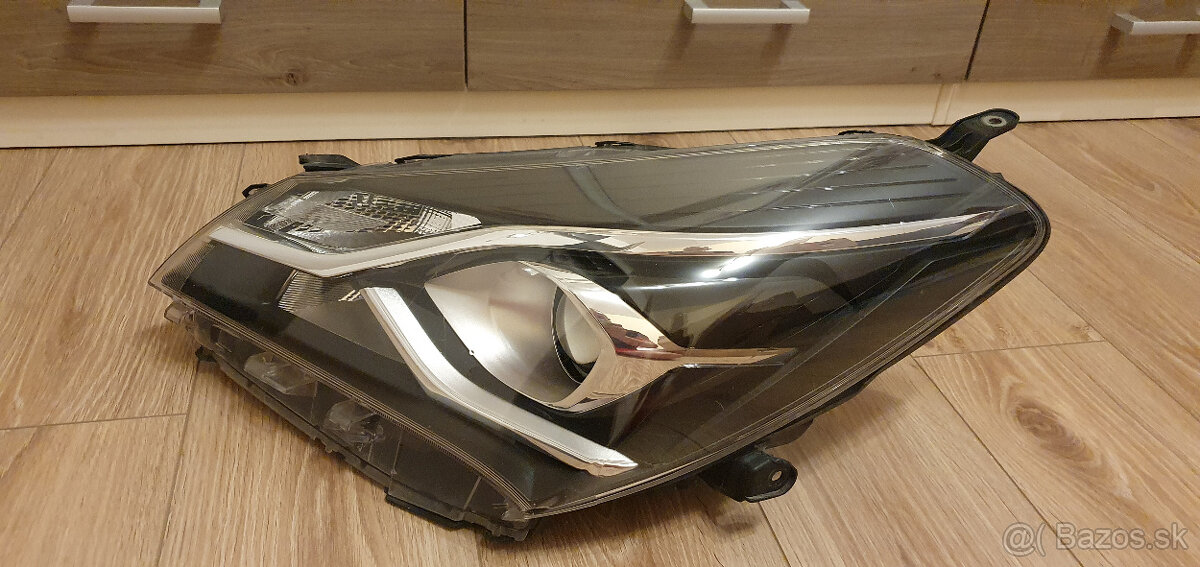 TOYOTA YARIS PREDNY NARAZNIK 2024 a svetlo - 6