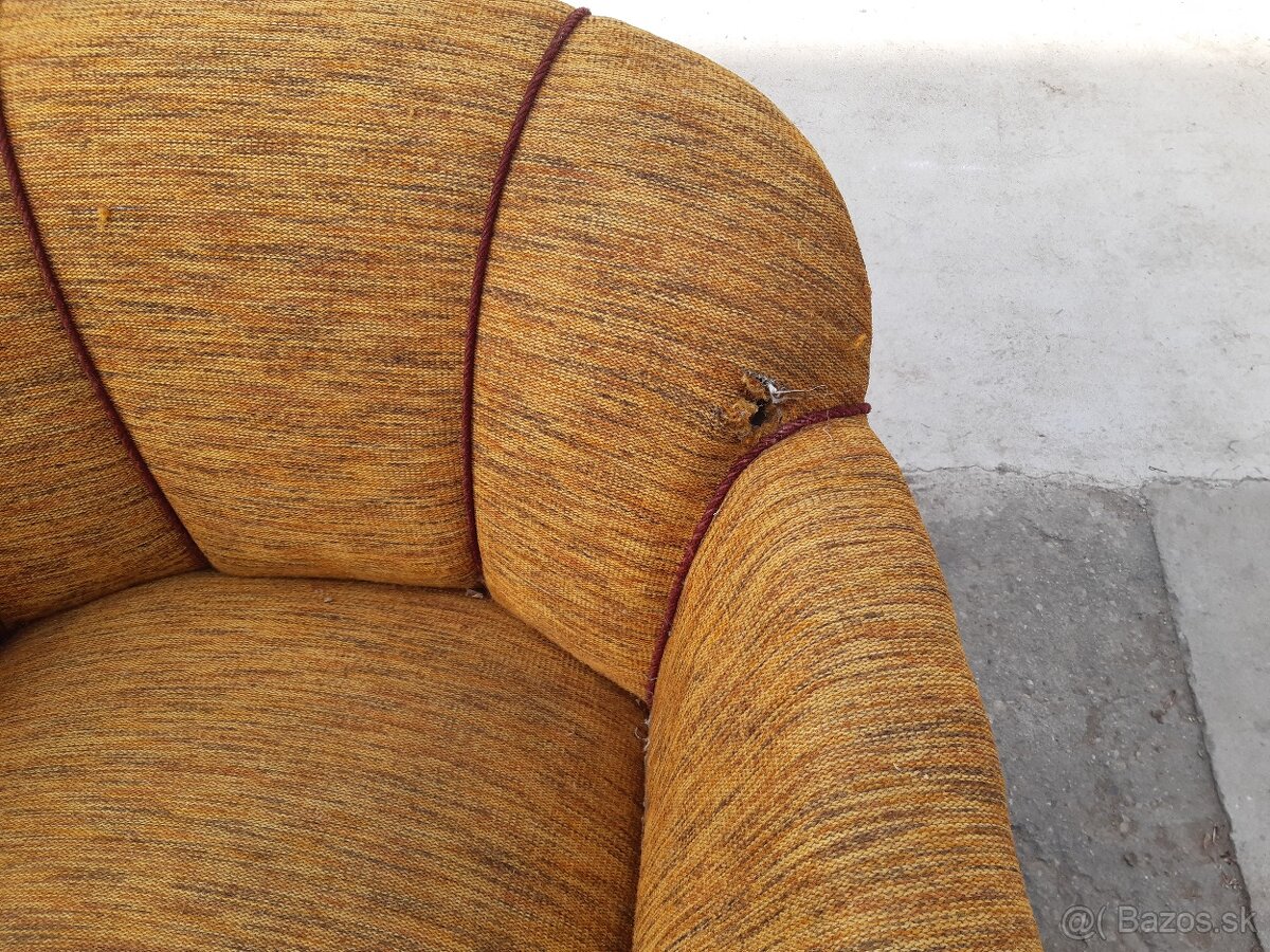 predám gauč a kreslá, taburetky - 6