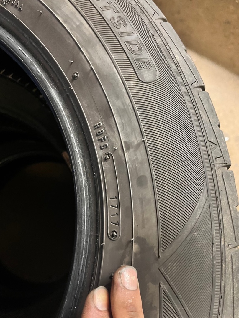 225/65 R17 102V letní pneu DOT 2017 - 6