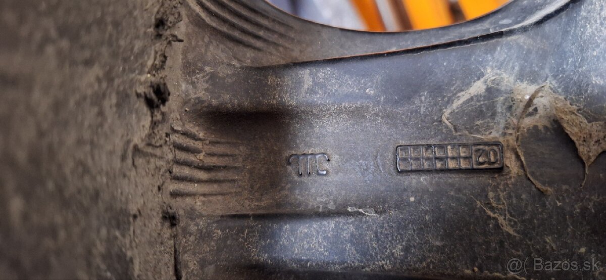 4 disky 5x139,7 R18 pneu 255 60 R18 - 6