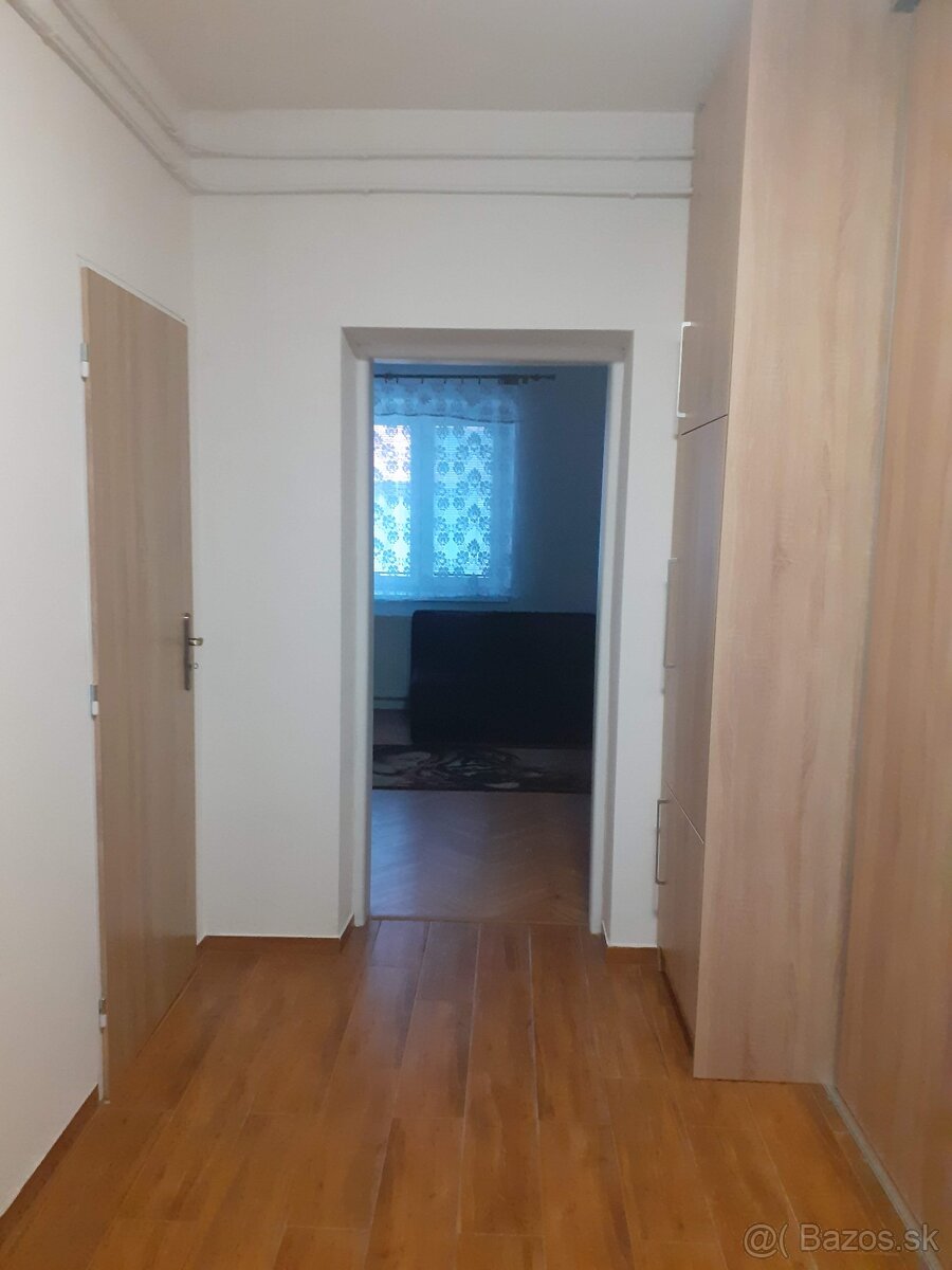 Pekný 1VM vo Veľkých Uherciach /PE - 6