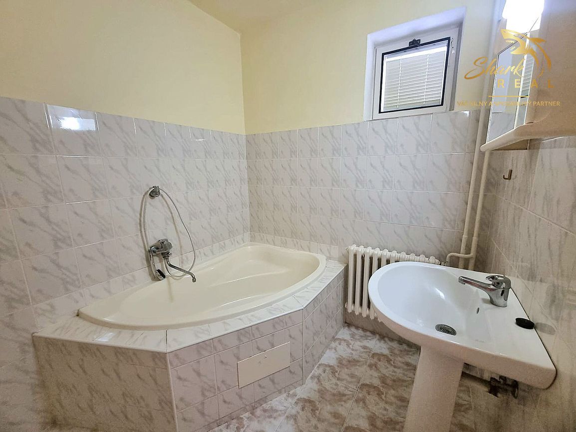 TOP CENA KRÁSNY DVOJPODLAŽNÝ RODINNÝ DOM V TICHEJ LOKALI - 6