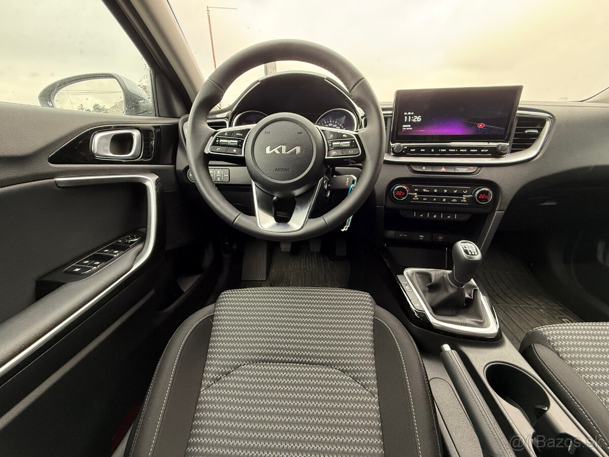 Ceed SW 1,5 T-GDi M6 GOLD+LED PACK - 6