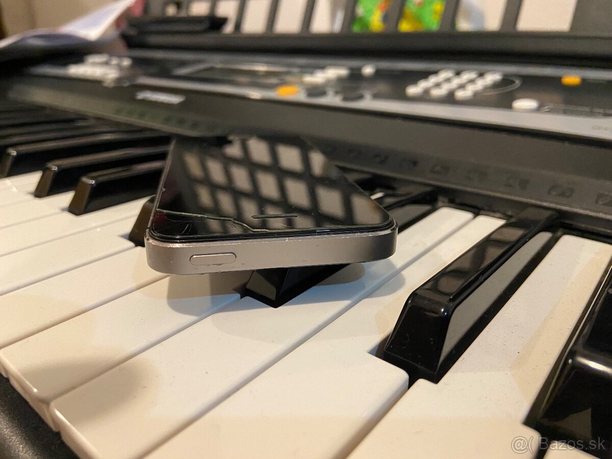 Predám tento iPhone 5s v super stave,všetko funkčné... - 6