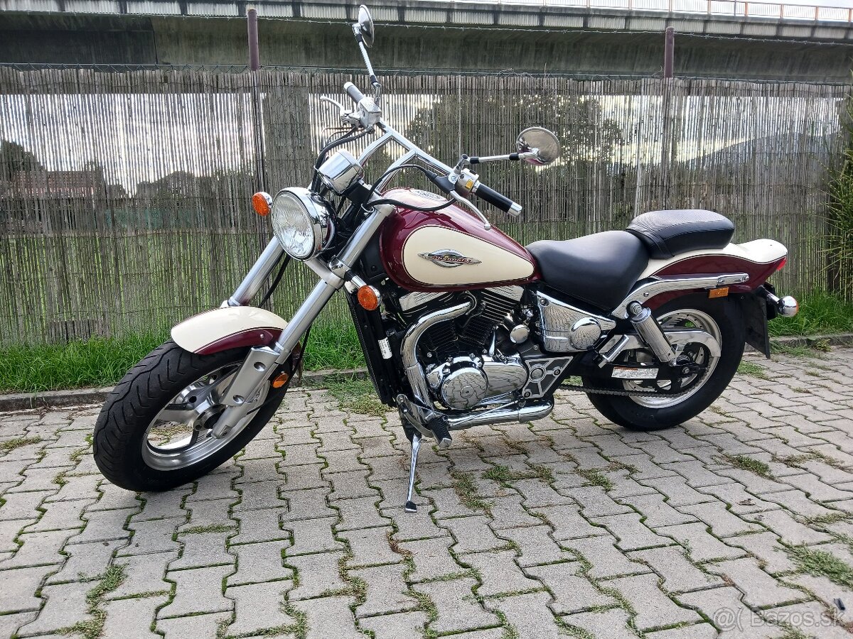 Suzuki VZ 800 Marauder - 6