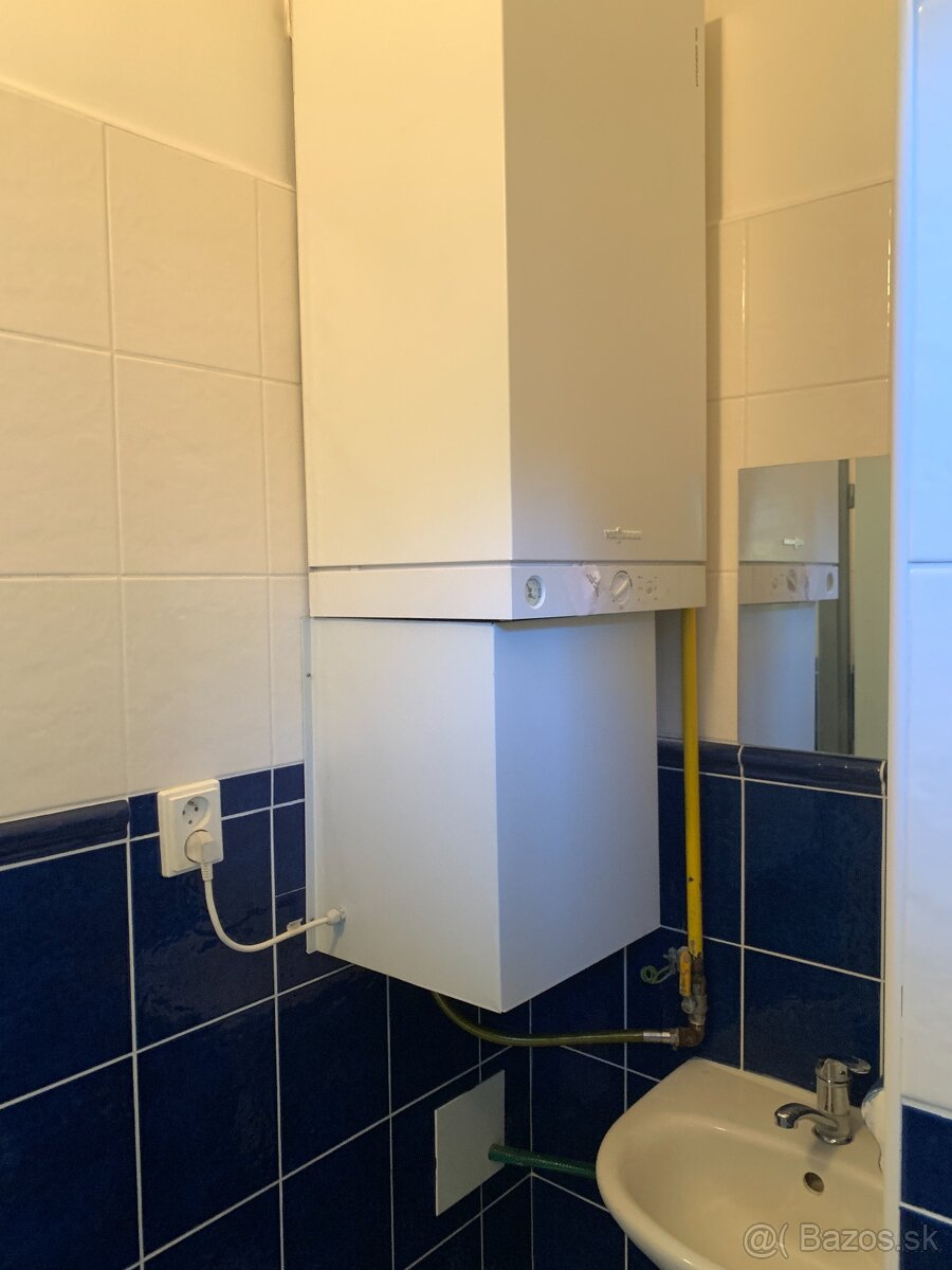 Na prenájom obchodné priestory s výkladom - 6