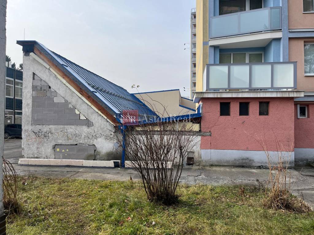 Na predaj: pozemok v centre mesta, bývalá kotolňa, Námestie - 6