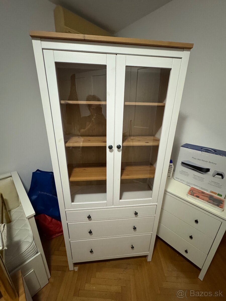 HEMNES vitrína IKEA - 6