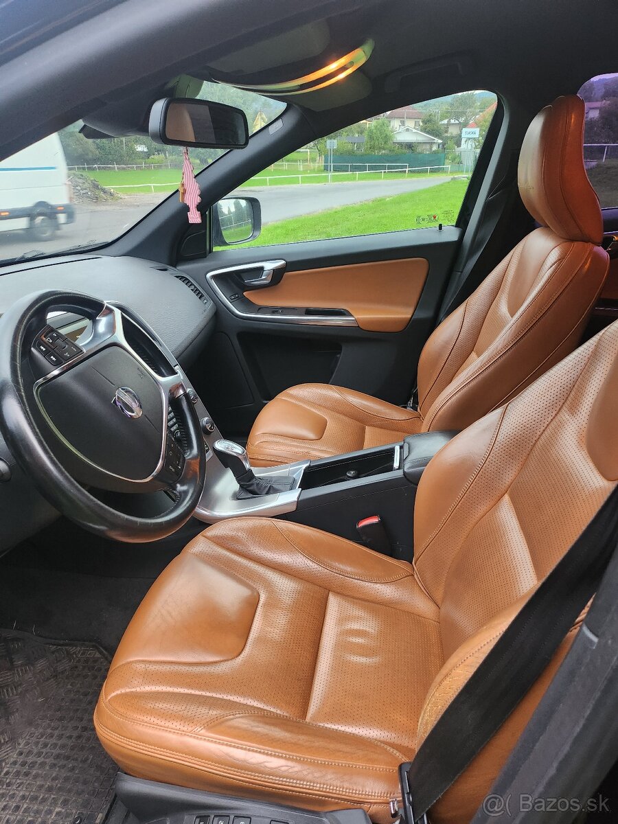 Volvo XC60 2,4D AWD 120KW - 6
