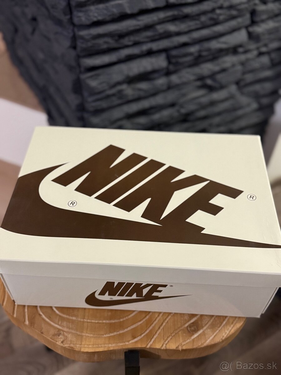 Jordan 1 Low Travis Scott Reverse Mocha - 6