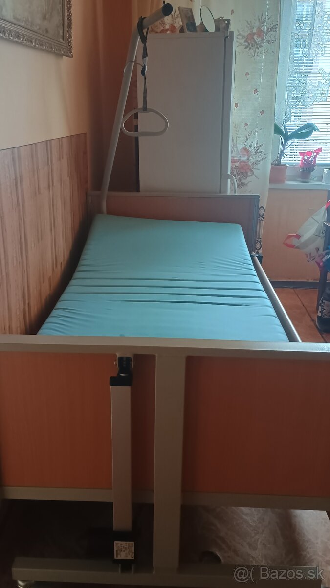 Polohovateľná elektrická posteľ - 6