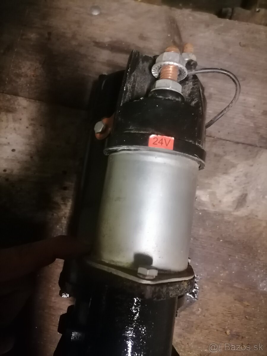 Štartér na Bager 324 GAT - 6