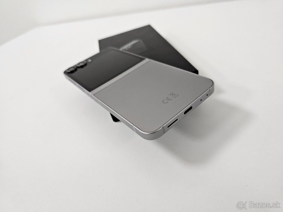 Samsung Galaxy Z Flip 6 - 6