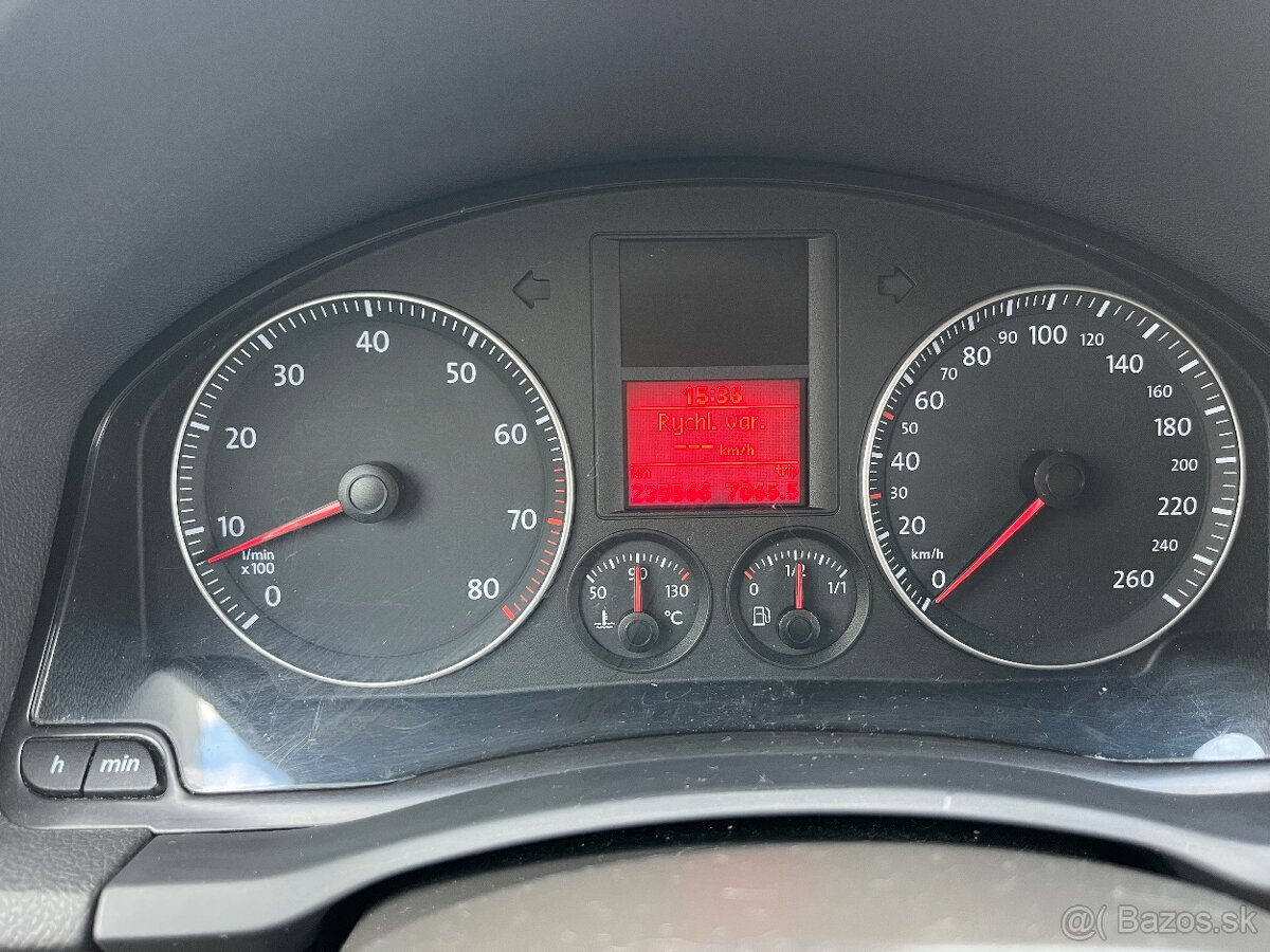 Volkswagen Golf 5 1,6FSI - 6