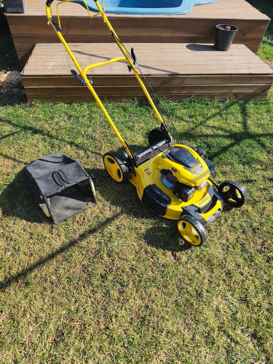 Kosačka s pojazdom - 6