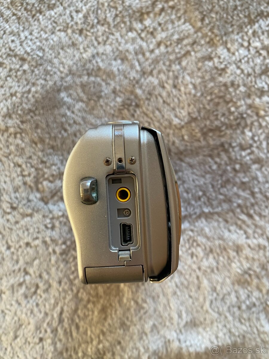 Olympus C-50 Zoom - 6