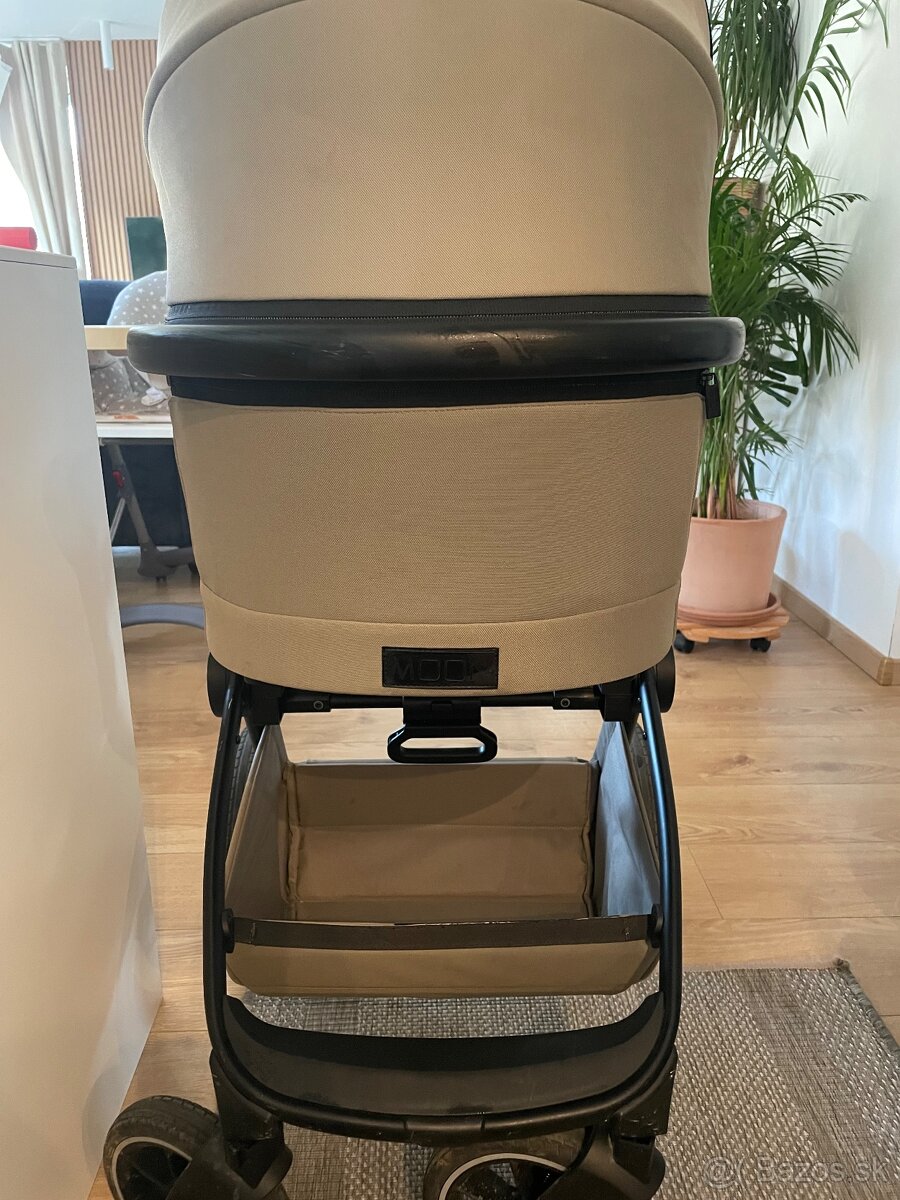 Kočiar Moon Resea Mud 2025 - 6